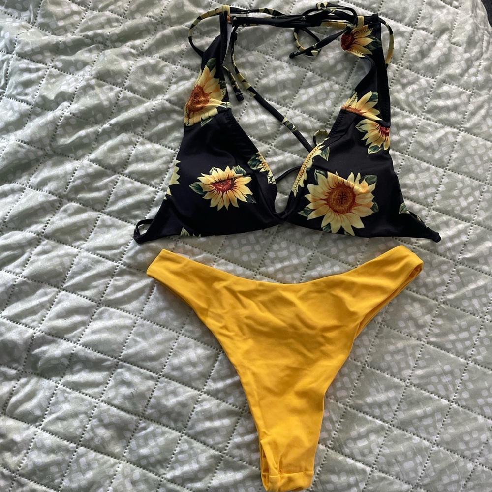 Zaful Black and Yellow Sunflower Bikini
